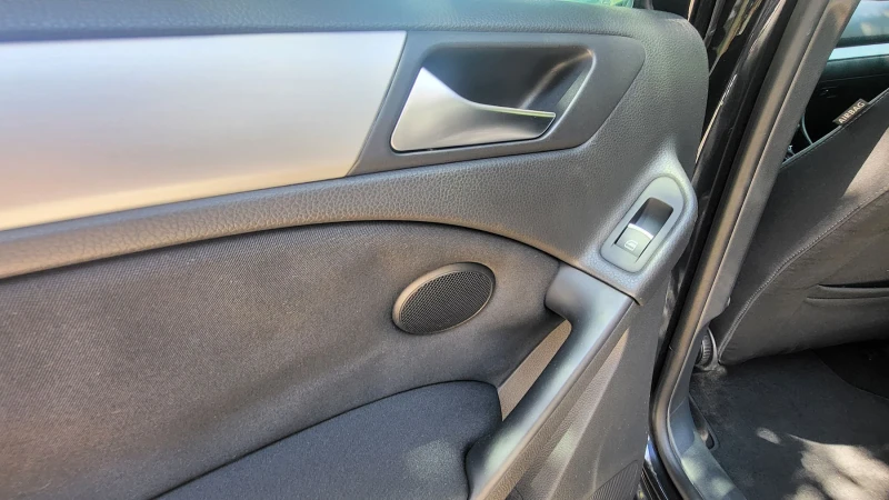 VW Golf, снимка 13 - Автомобили и джипове - 52414888