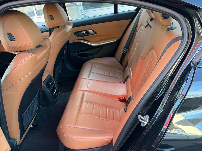 BMW 330 M-pkg* Xdrive* Head-up* 360view* Подгрев, снимка 11 - Автомобили и джипове - 52480637