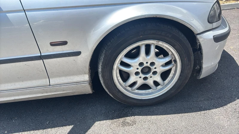 BMW 320, снимка 14 - Автомобили и джипове - 52496226