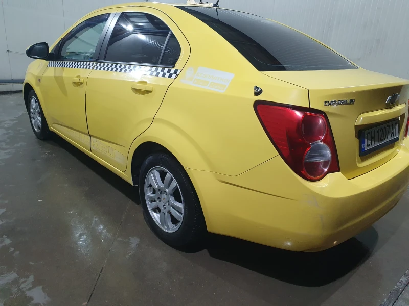 Chevrolet Aveo 1.3 CDTI, снимка 2 - Автомобили и джипове - 52887495