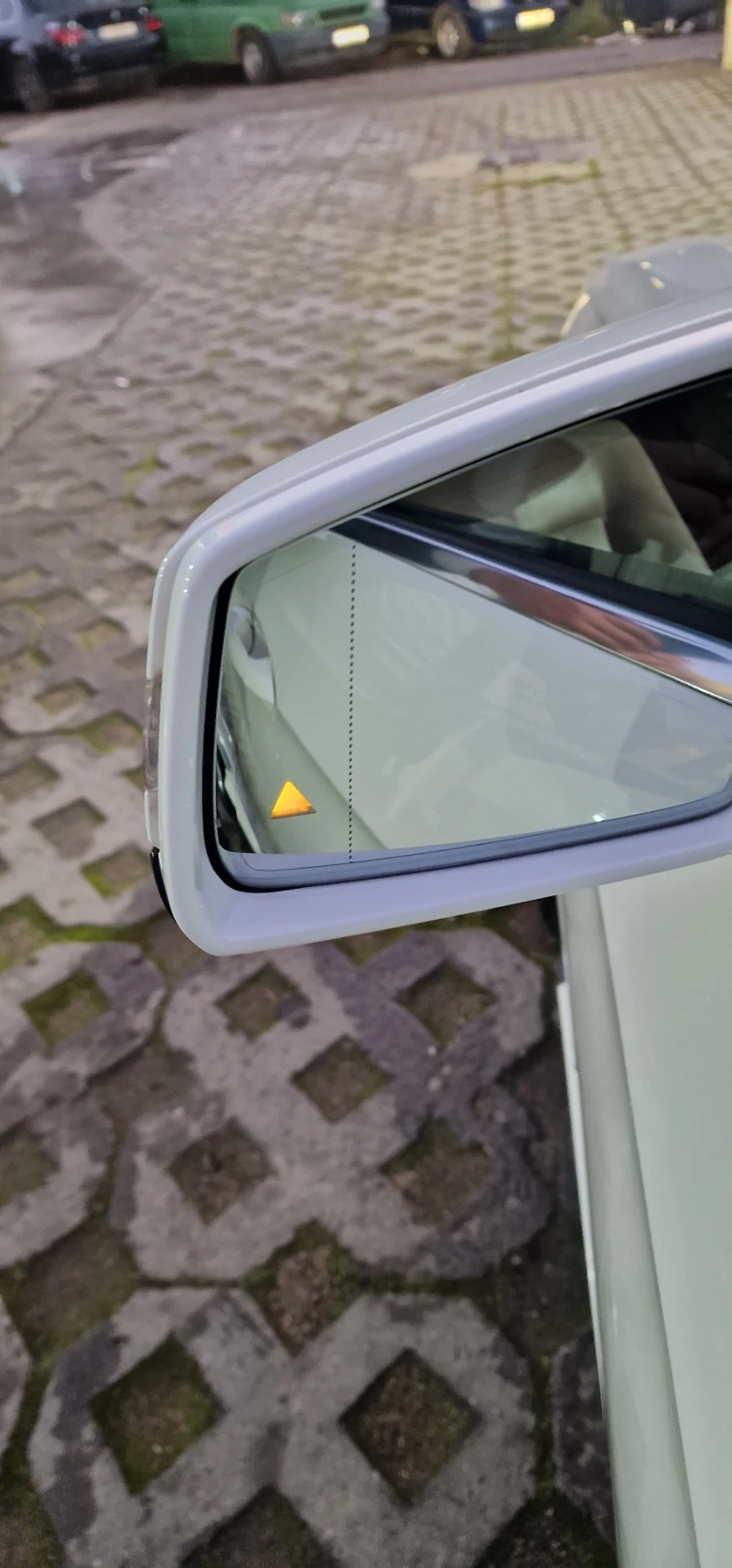 Mercedes-Benz E 300, снимка 11 - Автомобили и джипове - 52904831