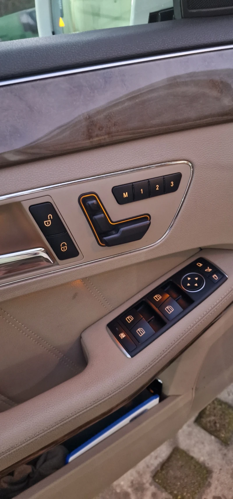 Mercedes-Benz E 300, снимка 8 - Автомобили и джипове - 52904831