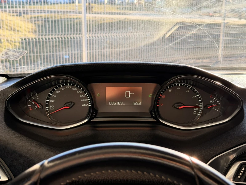 Peugeot 308, снимка 15 - Автомобили и джипове - 53259619