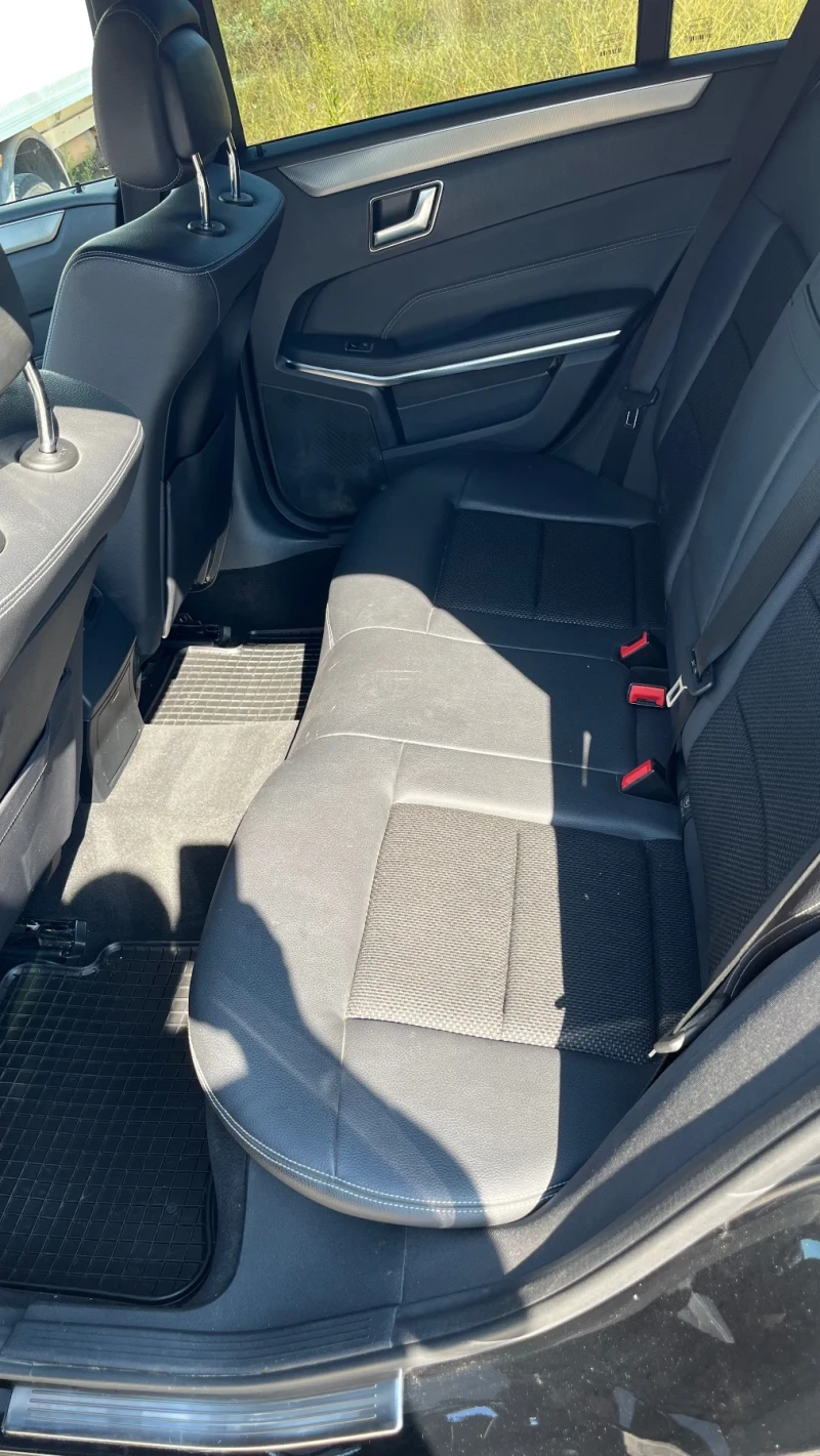 Mercedes-Benz E 220, снимка 8 - Автомобили и джипове - 53262335