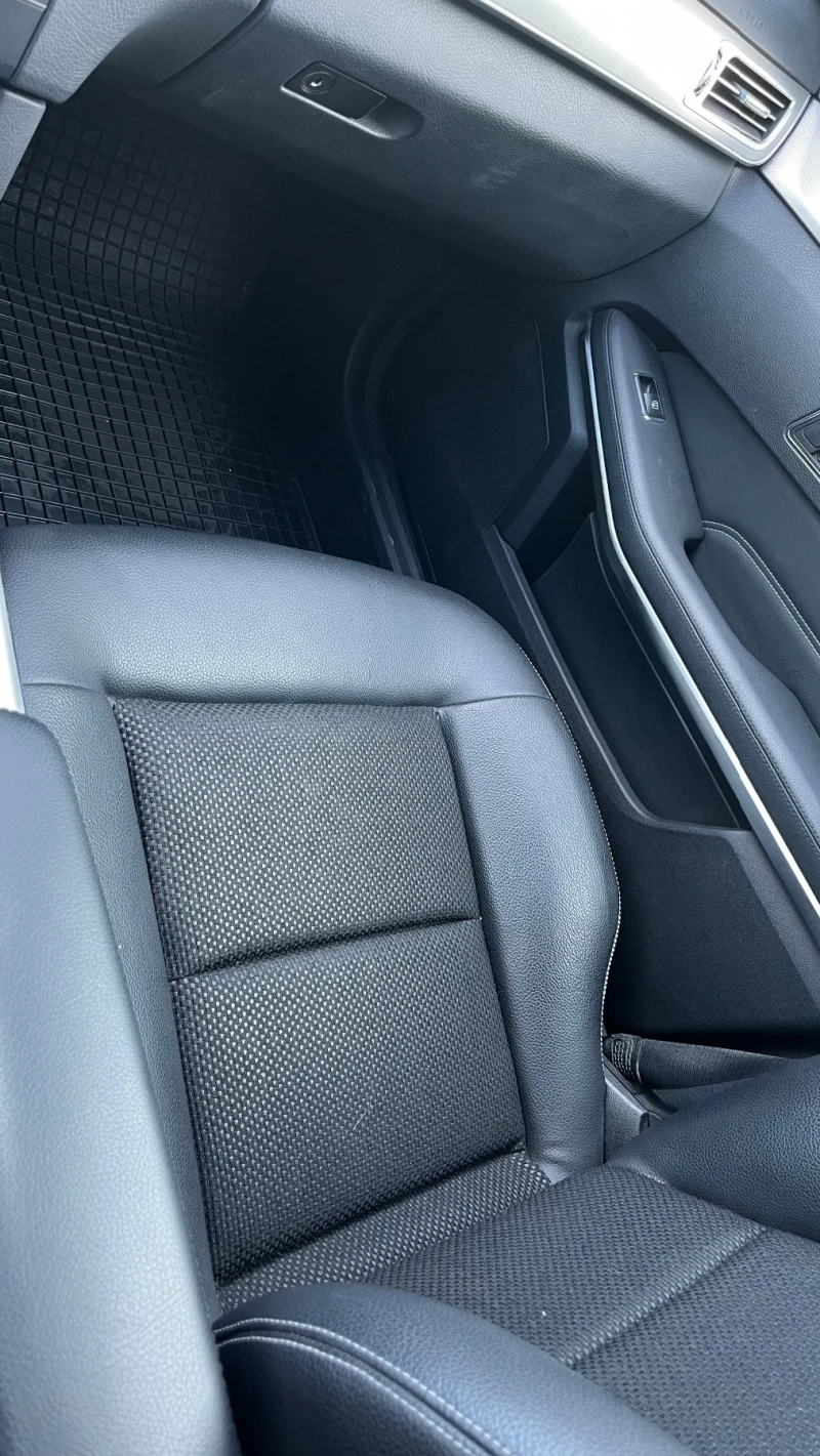 Mercedes-Benz E 220, снимка 12 - Автомобили и джипове - 53262335