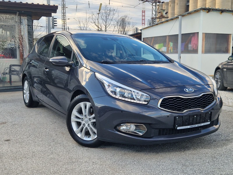 Kia Ceed 1.6i КАМЕРА/НАВИ/ДИГИТАЛ/САМОПАРКИРАНЕ/ЛАНЕ/КЕЙЛЕС