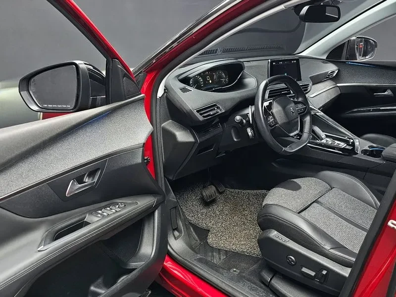 Peugeot 3008 1.6 BlueHDI, снимка 10 - Автомобили и джипове - 54298737