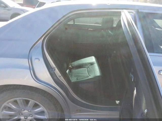 Chrysler 300c, снимка 8 - Автомобили и джипове - 56711901