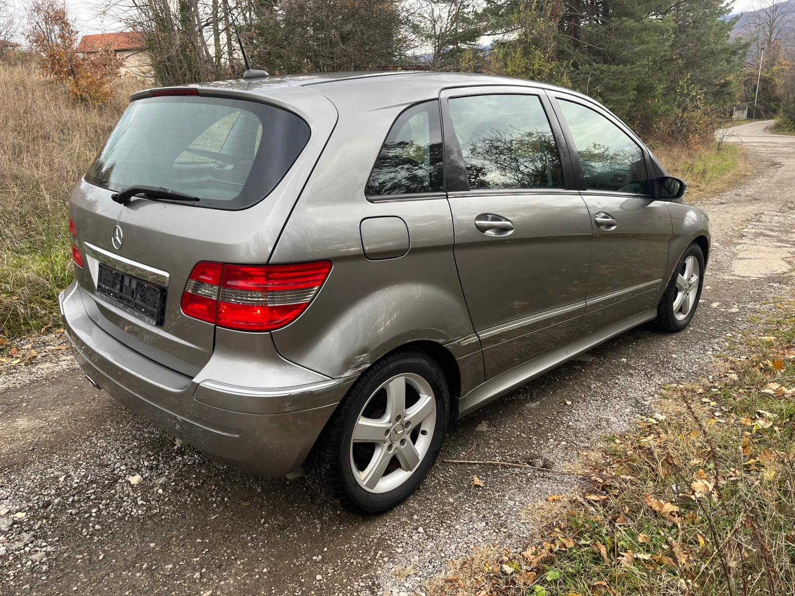 Mercedes-Benz B 200 2.0 CDI * Сервизна история*  - изображение 5