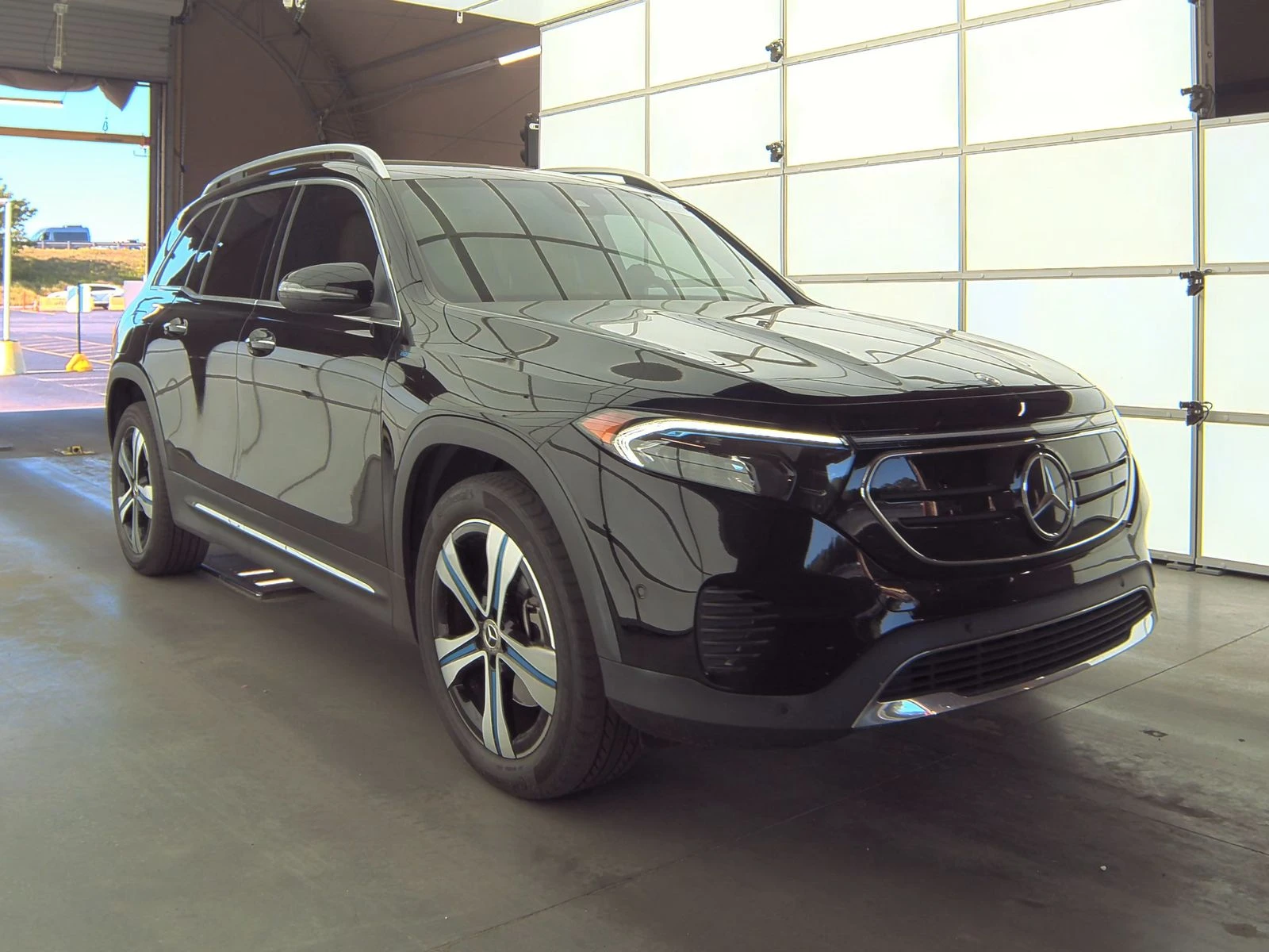Mercedes-Benz EQB * 300* 4matic* Electric Art*  - изображение 3