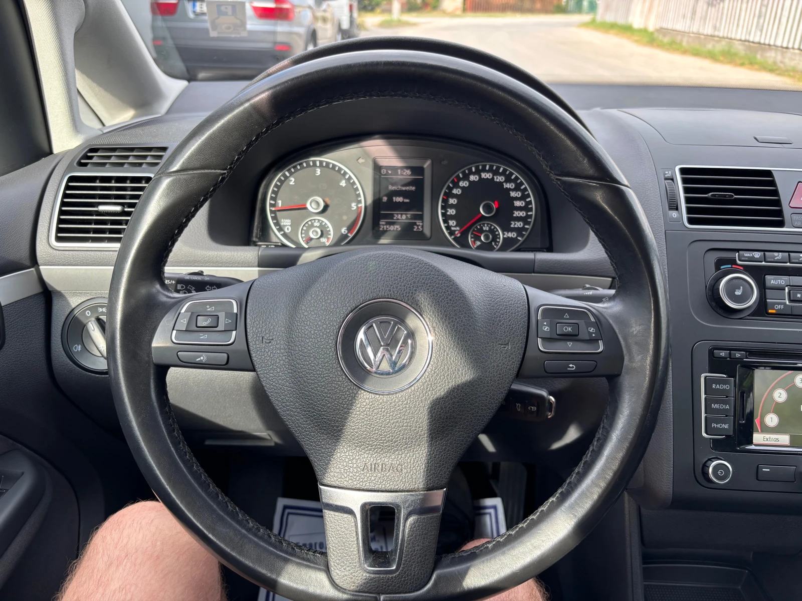 VW Touran 1, 6TDI 6+ 1 - изображение 4