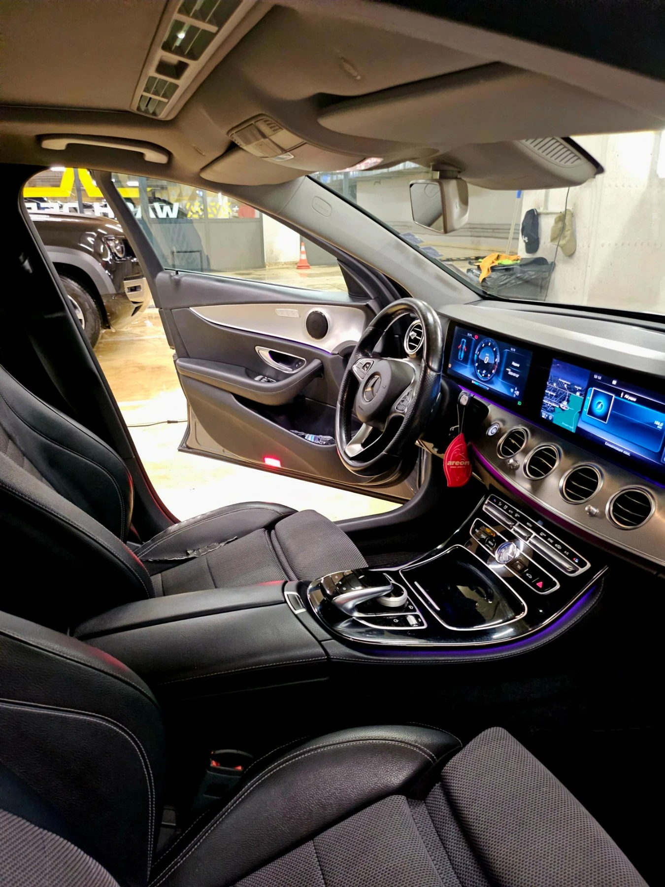Mercedes-Benz E 220  - изображение 4