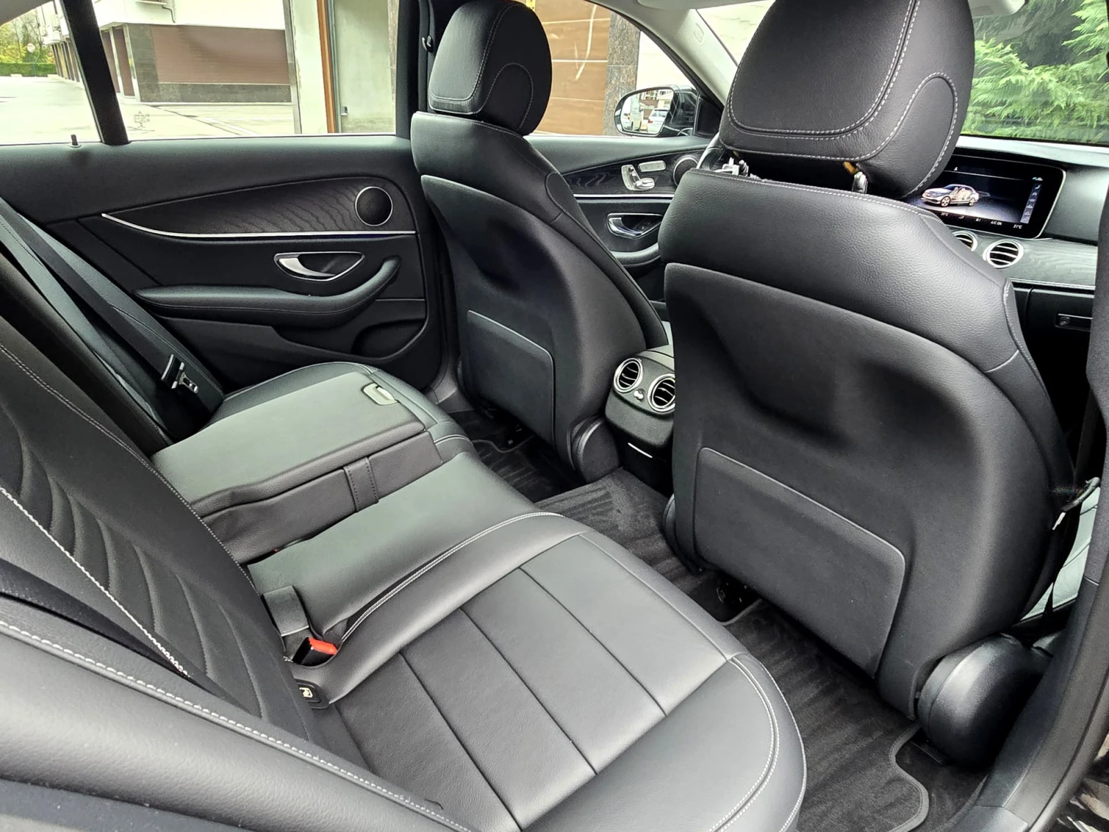 Mercedes-Benz E 220 AMG DISTRONIK CAMERA 4 MATIC 360 9G-TRONIK | Mobile.bg   12