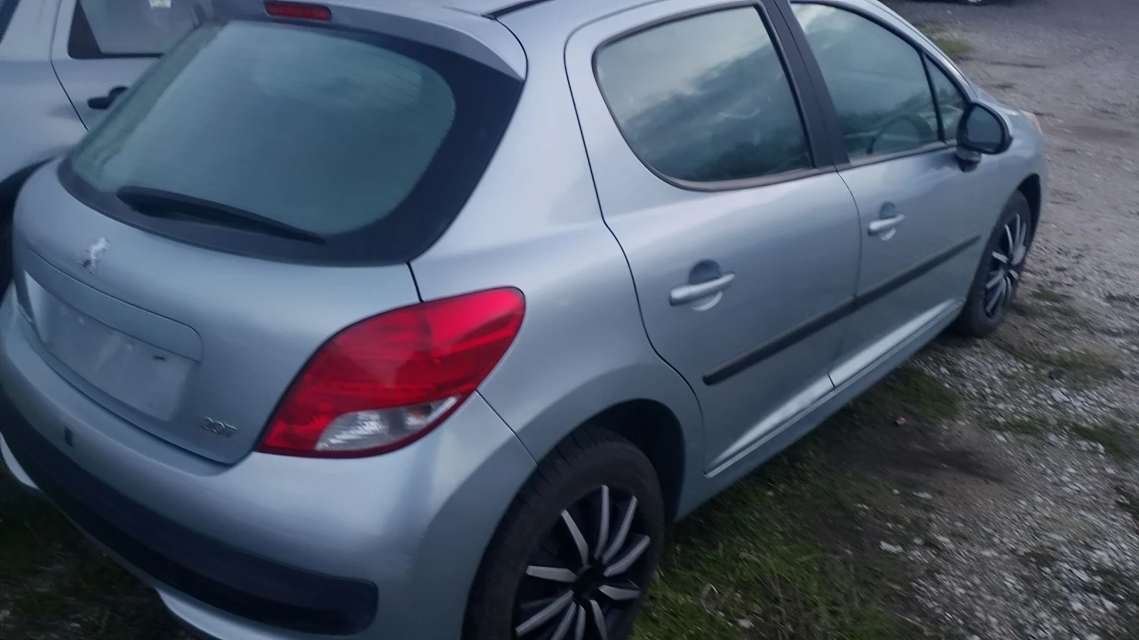 Peugeot 207 1.4 й газ - изображение 6