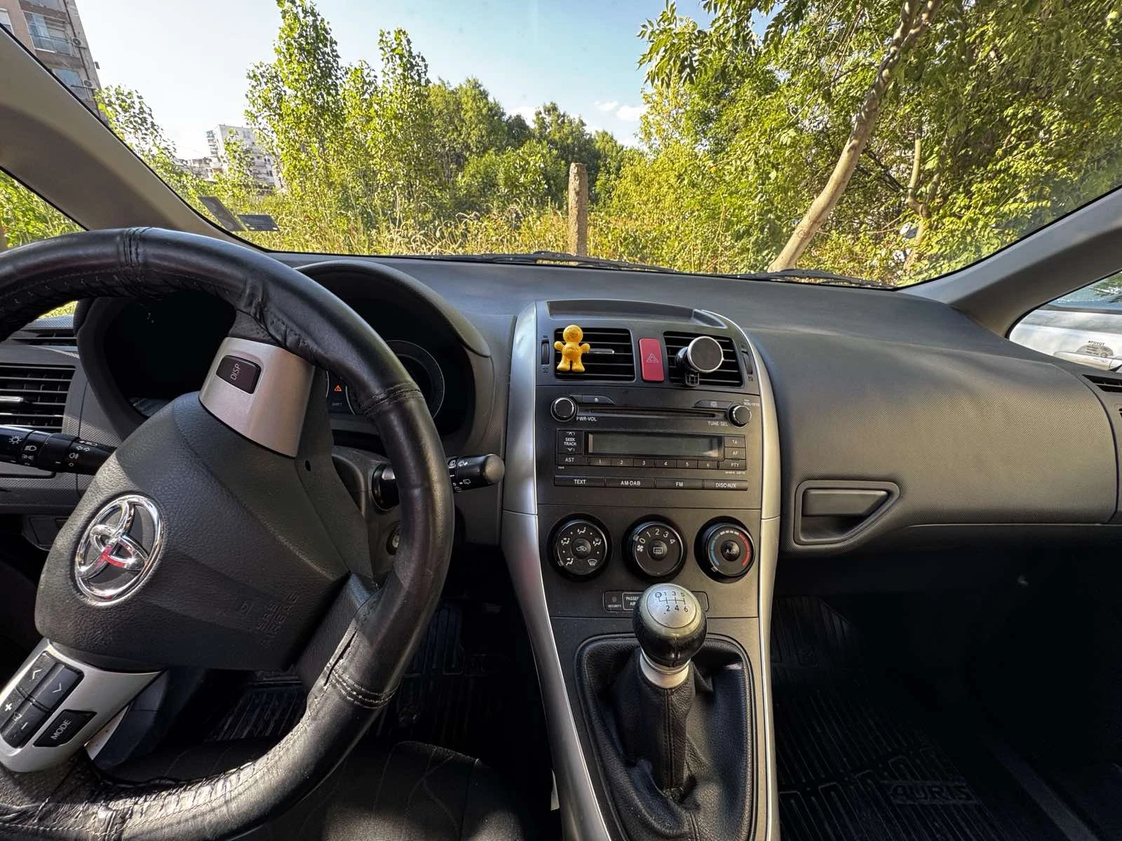 Toyota Auris, снимка 5 - Автомобили и джипове - 53691252