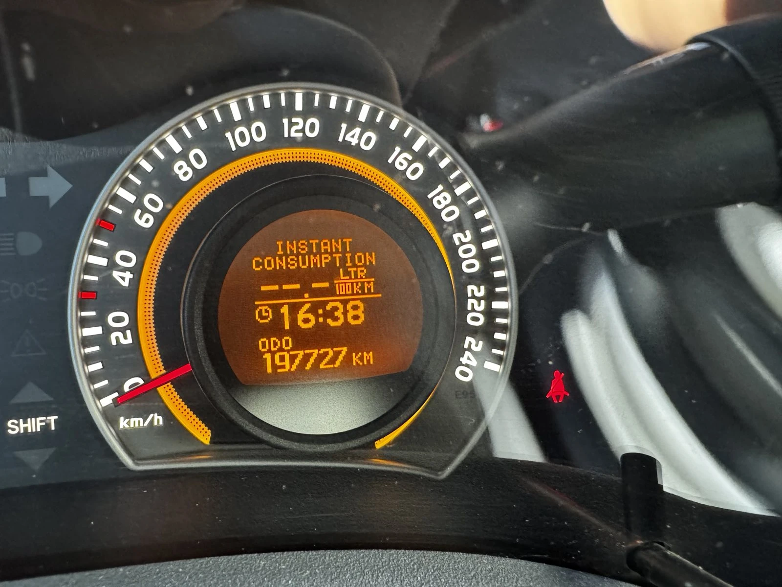 Toyota Auris, снимка 6 - Автомобили и джипове - 53691252