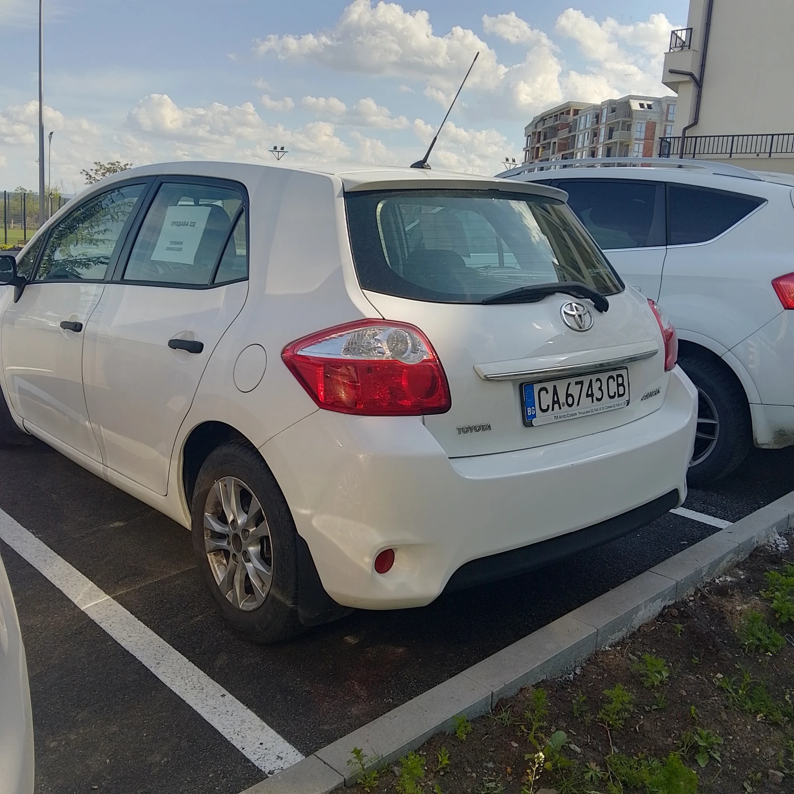 Toyota Auris, снимка 8 - Автомобили и джипове - 54530670