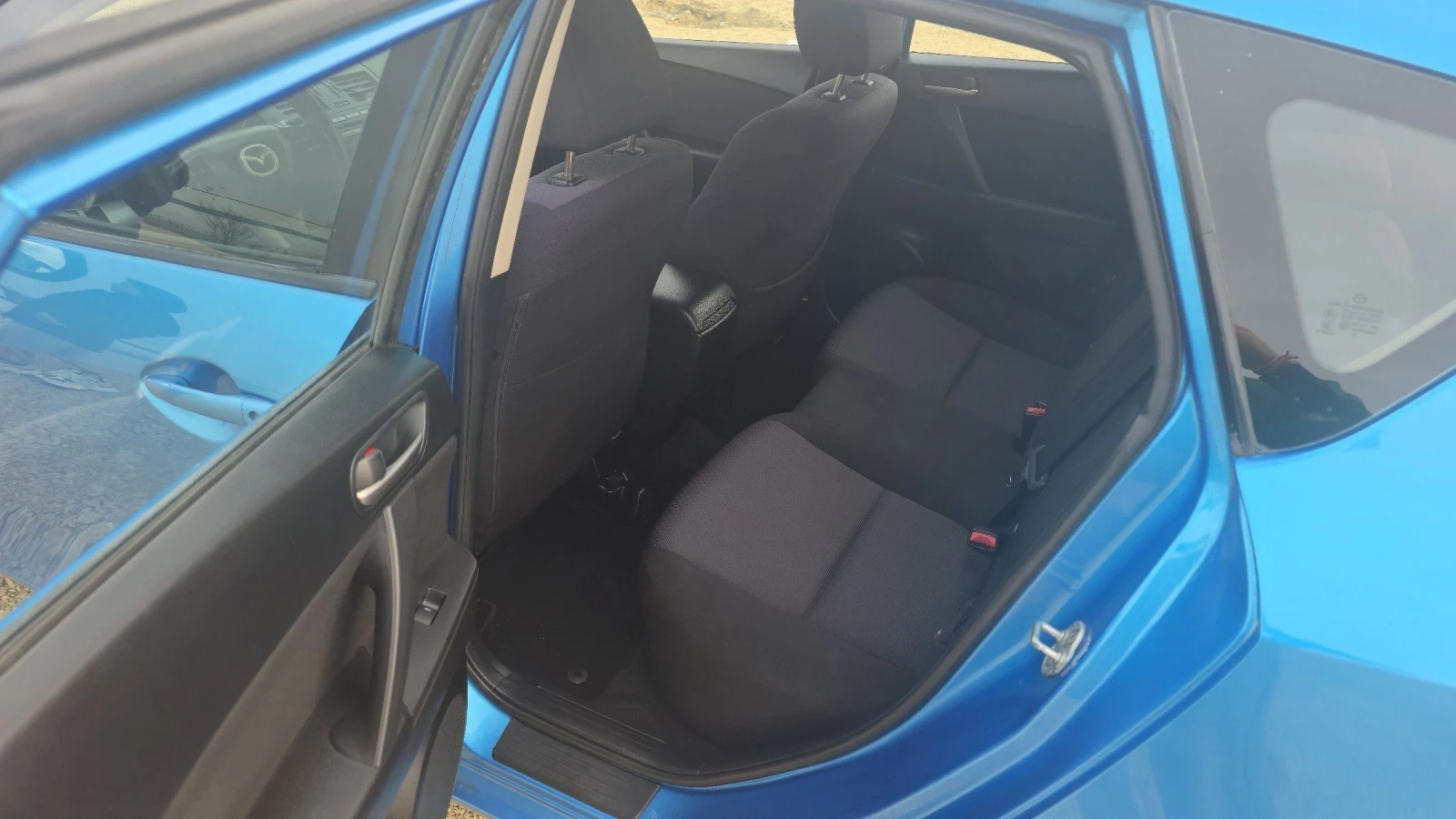 Mazda 3 1.6 CD , снимка 7 - Автомобили и джипове - 53710449