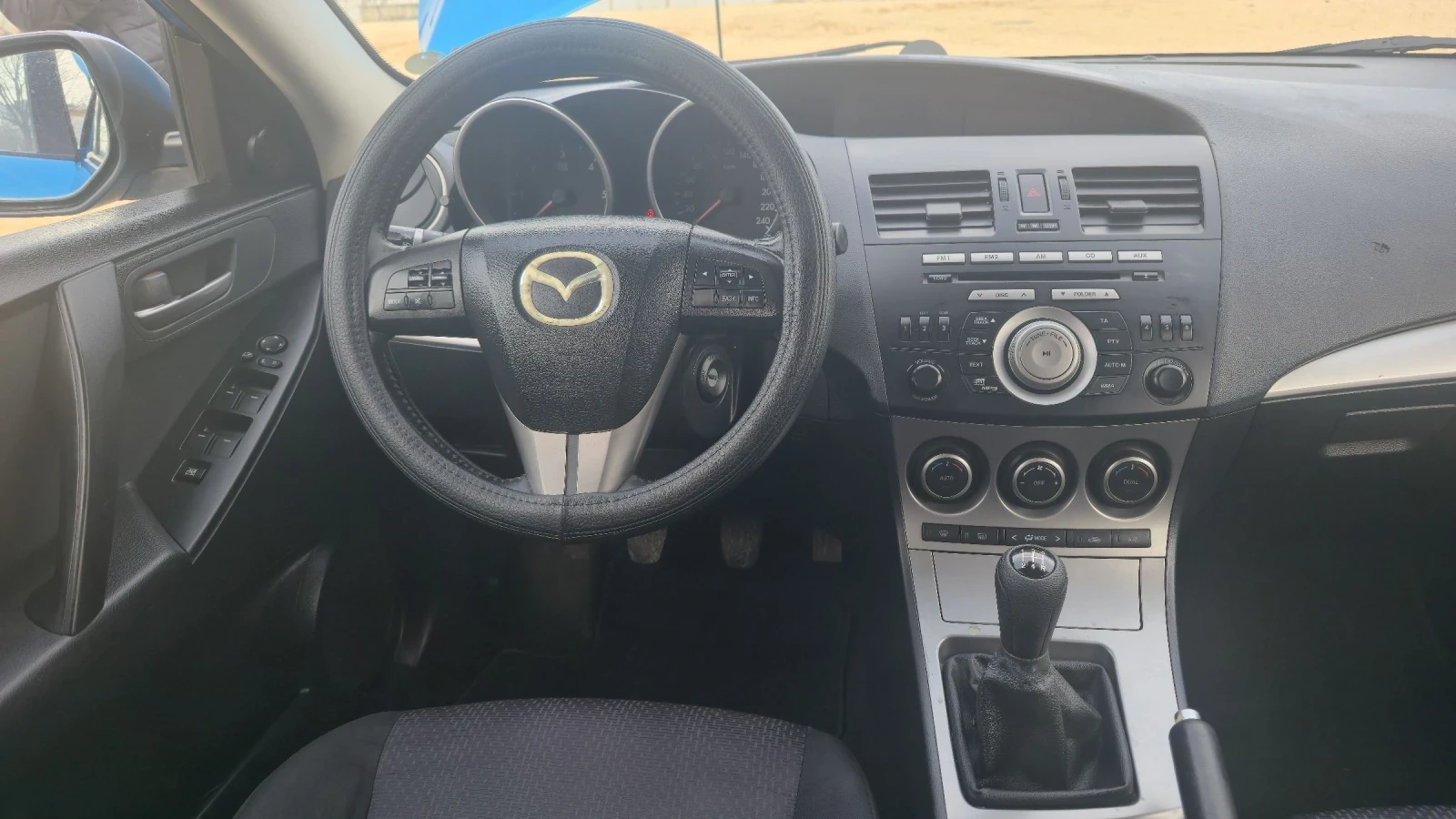 Mazda 3 1.6 CD , снимка 9 - Автомобили и джипове - 53710449