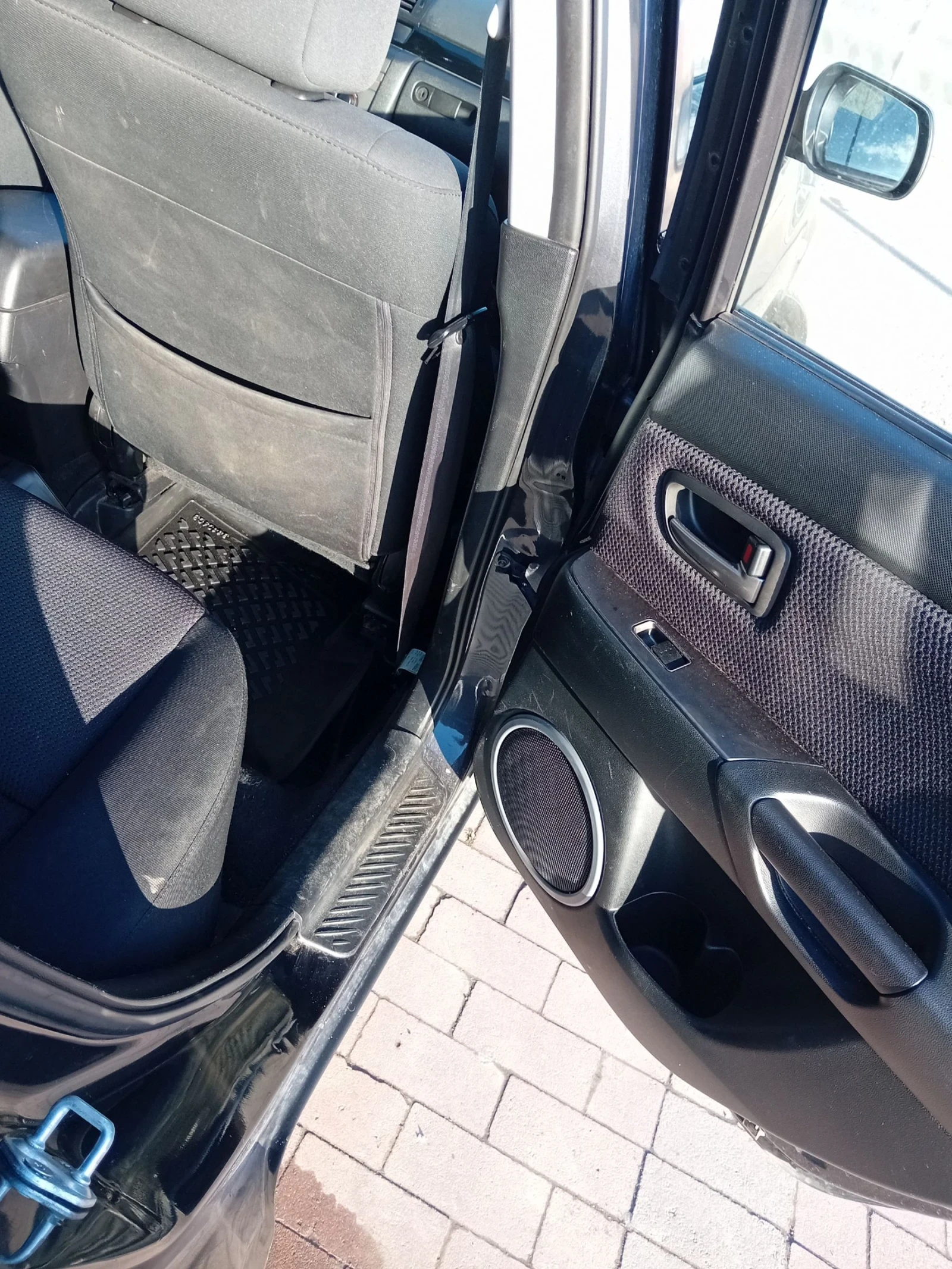 Mazda 3 1.6i Фейслифт АГУ, снимка 10 - Автомобили и джипове - 54163279