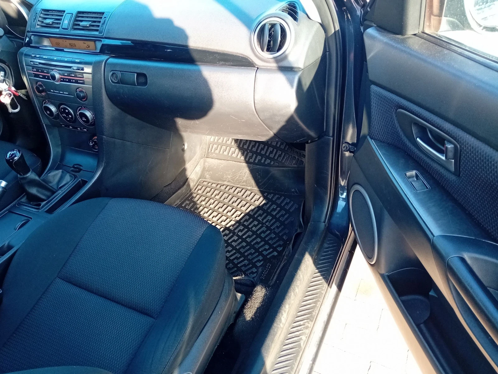 Mazda 3 1.6i Фейслифт АГУ, снимка 12 - Автомобили и джипове - 54163279