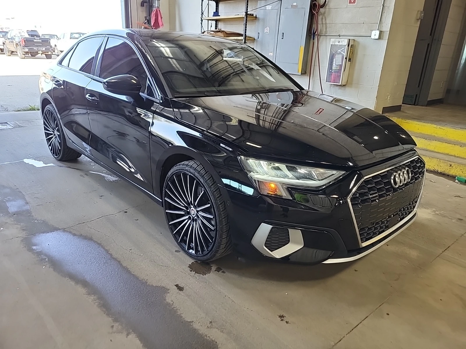 Audi A3 PREMIUM* VIRTUAL* ПОДГРЕВ* PANO* KEYLESS* CAMERA, снимка 4 - Автомобили и джипове - 54184453