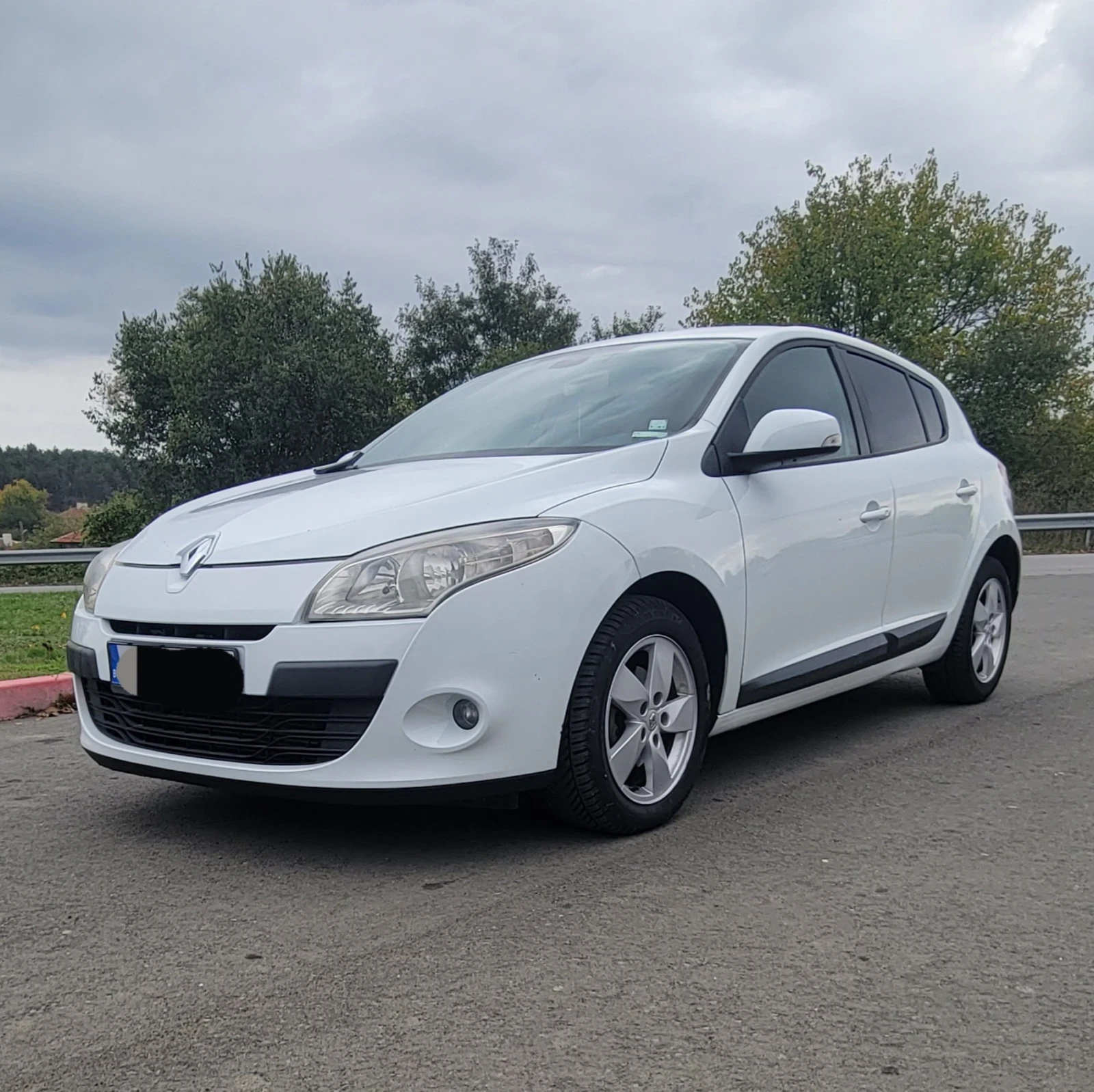 Renault Megane 1.9  131к.с 6 скор.