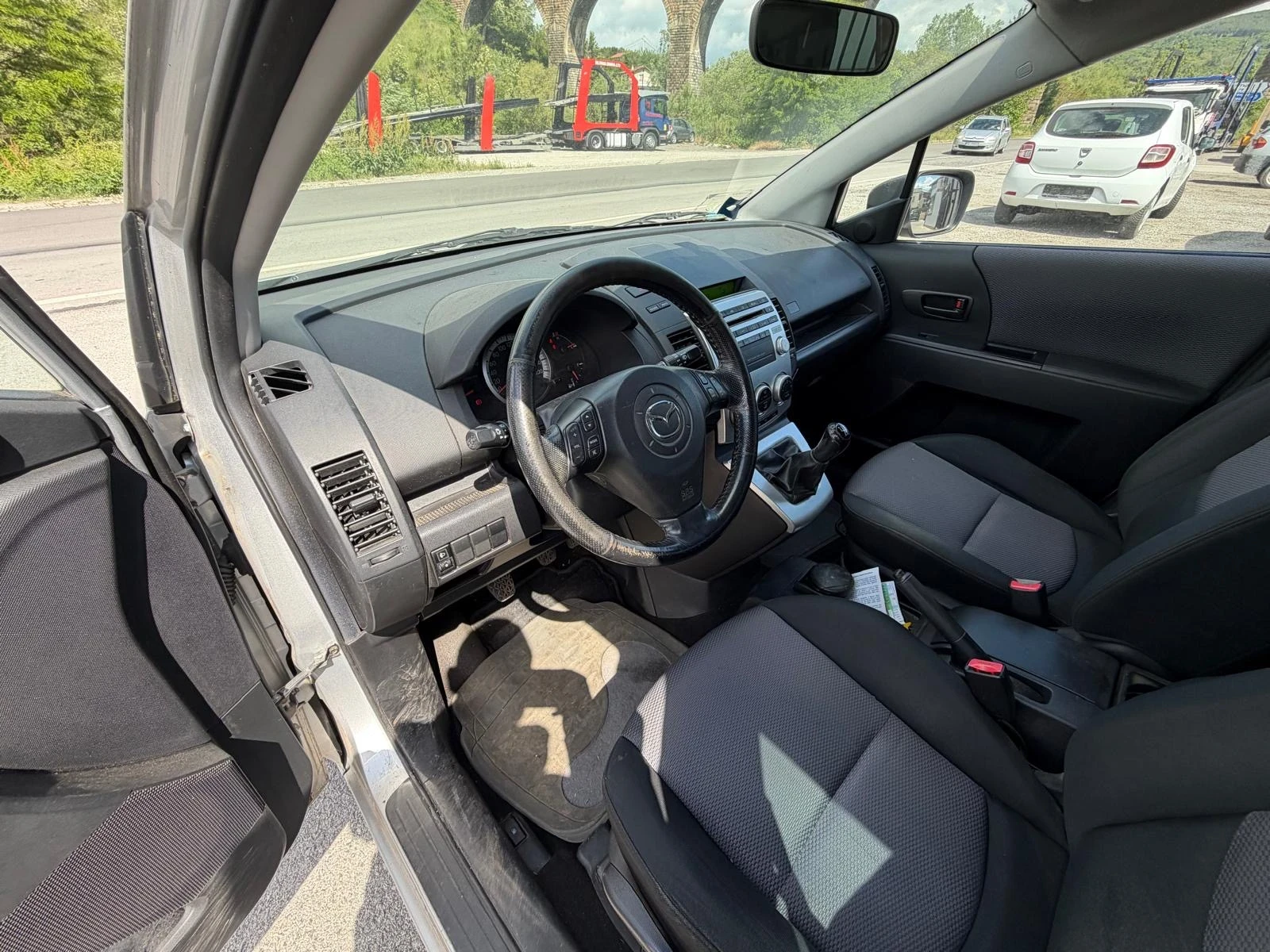 Mazda 5, снимка 11 - Автомобили и джипове - 54611309