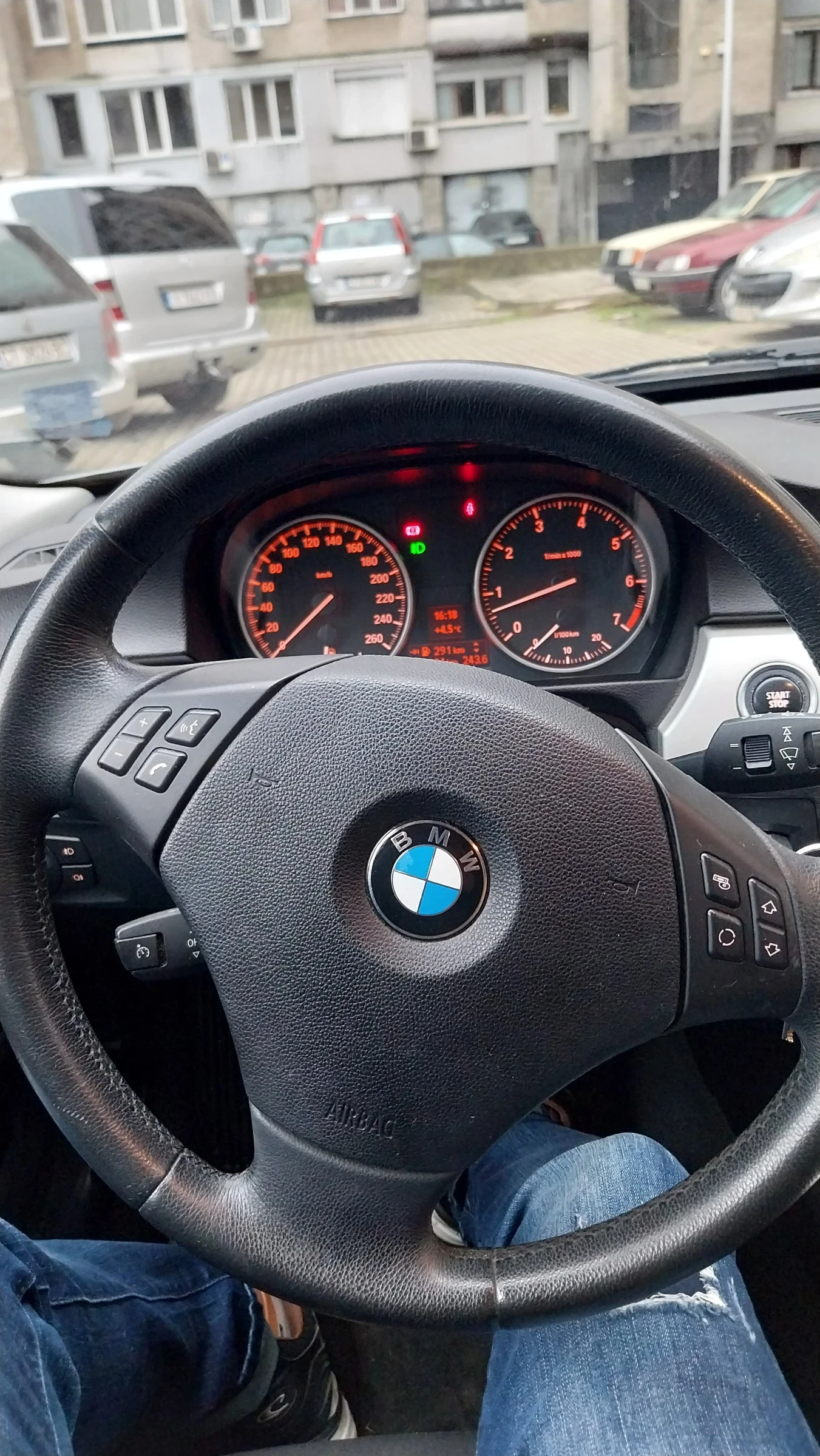 BMW 318, снимка 6 - Автомобили и джипове - 54656711