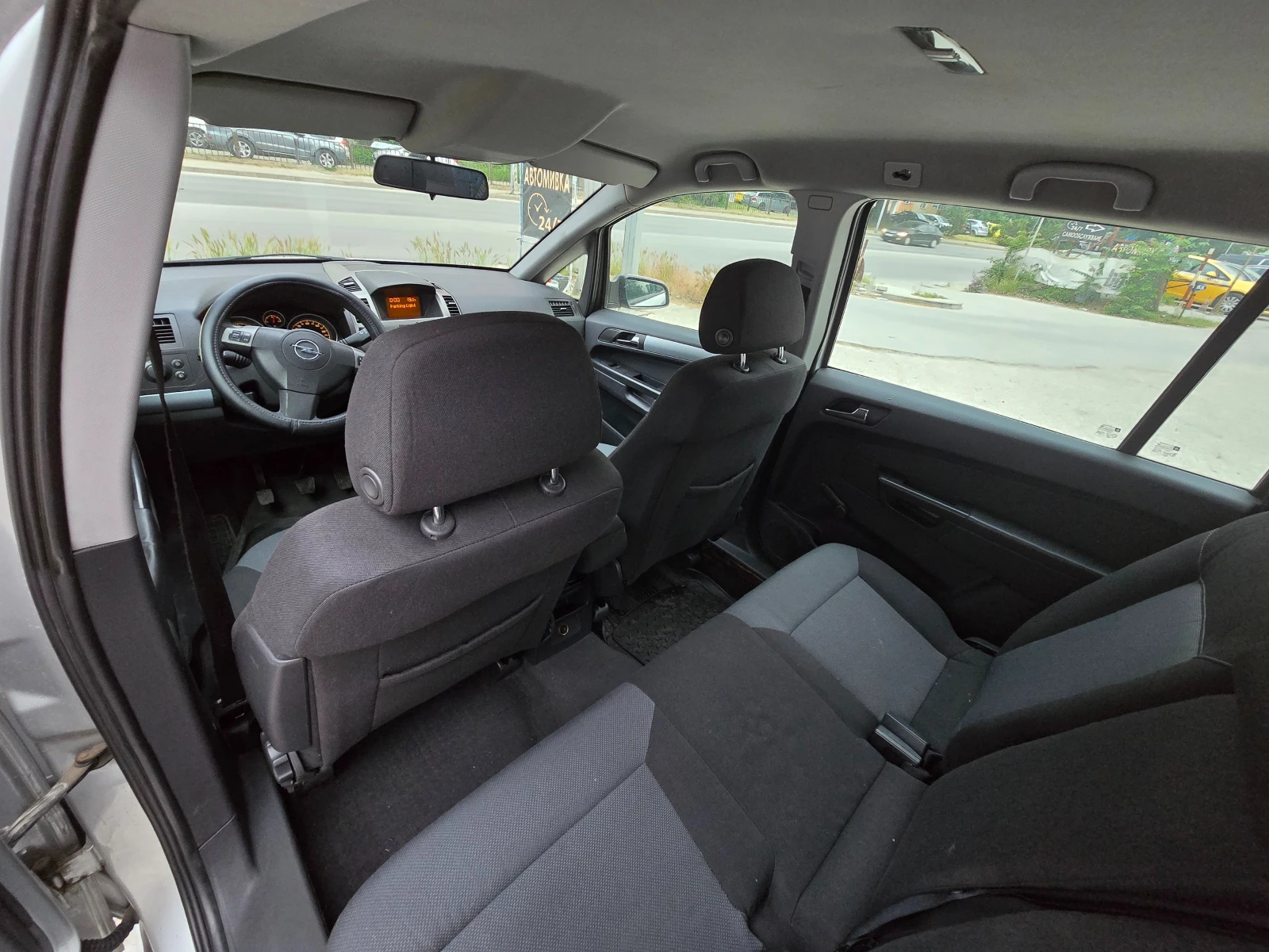 Opel Zafira 1.9 CDI, снимка 5 - Автомобили и джипове - 54758149