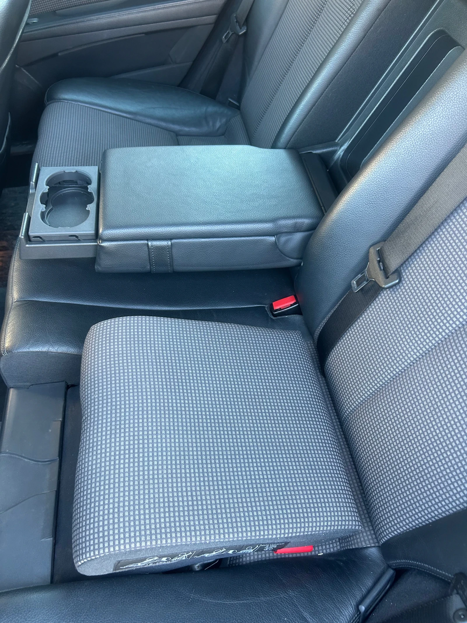 Mercedes-Benz E 320 CDI | РЕДОВИ 6, снимка 15 - Автомобили и джипове - 54813393