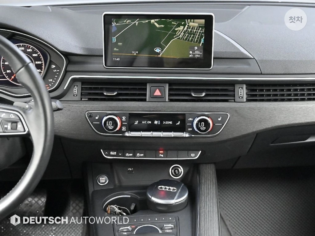 Audi A4 40TFSI TECHNIK HEAD UP/PANORAMA/360CAM/, снимка 13 - Автомобили и джипове - 55404266