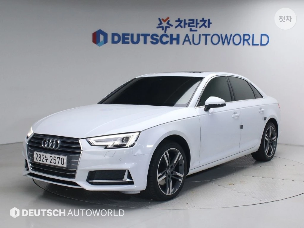 Audi A4 40TFSI TECHNIK HEAD UP/PANORAMA/360CAM/