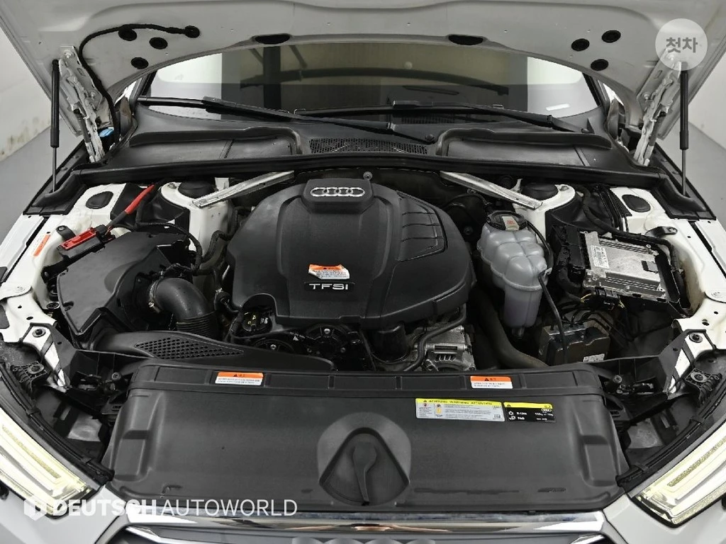 Audi A4 40TFSI TECHNIK HEAD UP/PANORAMA/360CAM/, снимка 5 - Автомобили и джипове - 55404266
