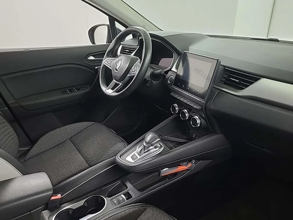 Renault Captur 1.6 Intens, снимка 6 - Автомобили и джипове - 56517698