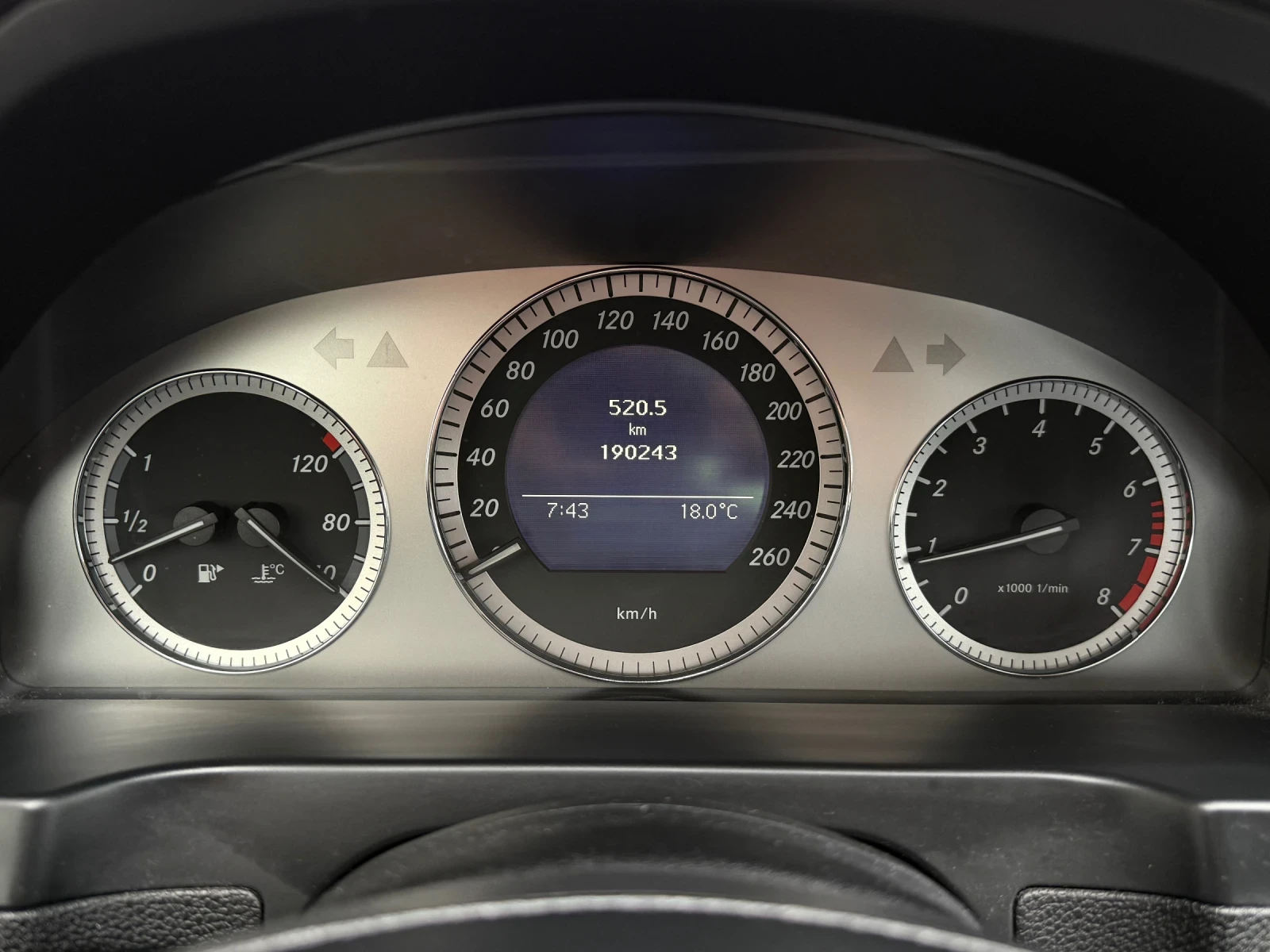 Mercedes-Benz C 200 KOMPRESSOR-AVANGARDE-2009г, снимка 8 - Автомобили и джипове - 56710901
