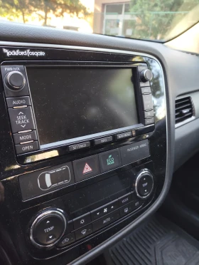 Mitsubishi Outlander 2.2 DI-D, снимка 11