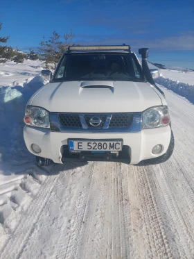 Nissan Navara 2.7 125к.с с мех.гнп, снимка 2