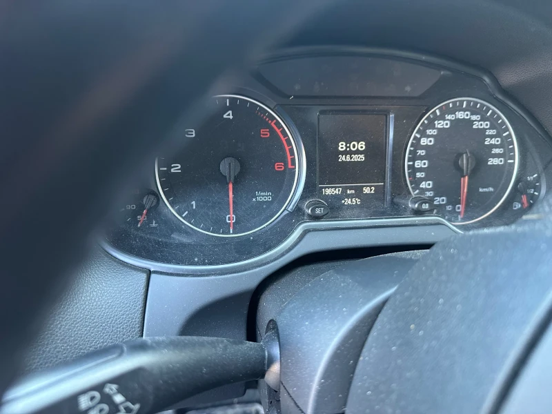 Audi Q5, снимка 9 - Автомобили и джипове - 52416913