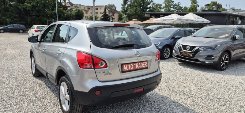 Nissan Qashqai 2.0-140кс.автомат., снимка 8 - Автомобили и джипове - 50826275