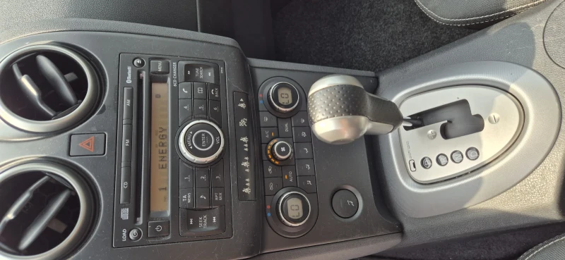 Nissan Qashqai 2.0-140кс.автомат., снимка 15 - Автомобили и джипове - 50826275
