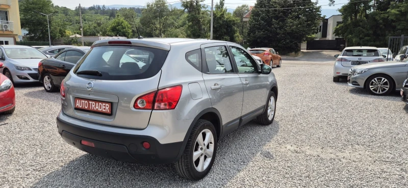 Nissan Qashqai 2.0-140кс.автомат., снимка 6 - Автомобили и джипове - 50826275