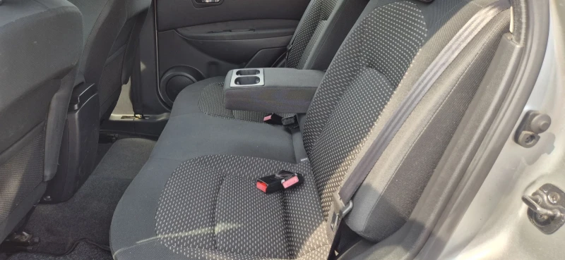 Nissan Qashqai 2.0-140кс.автомат., снимка 10 - Автомобили и джипове - 50826275