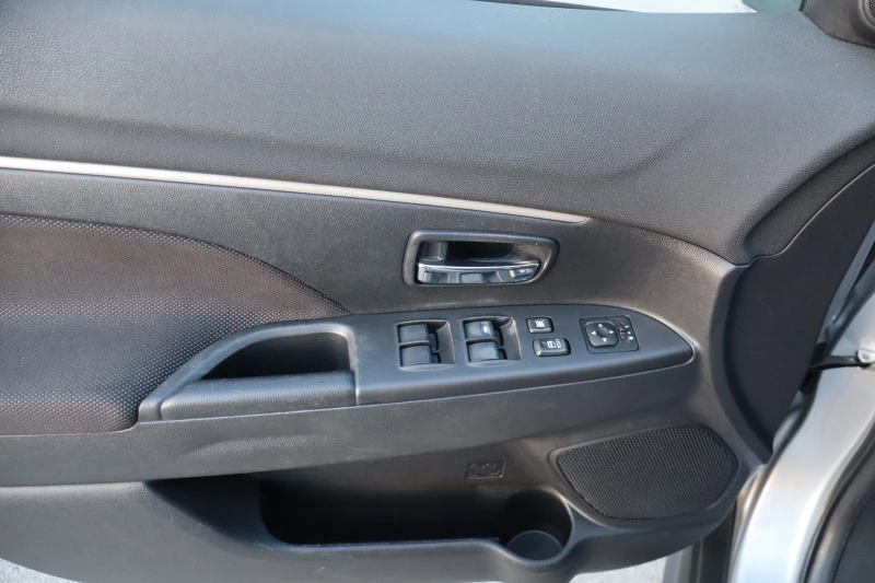 Mitsubishi ASX 1.6i-GPL, снимка 8 - Автомобили и джипове - 52163847