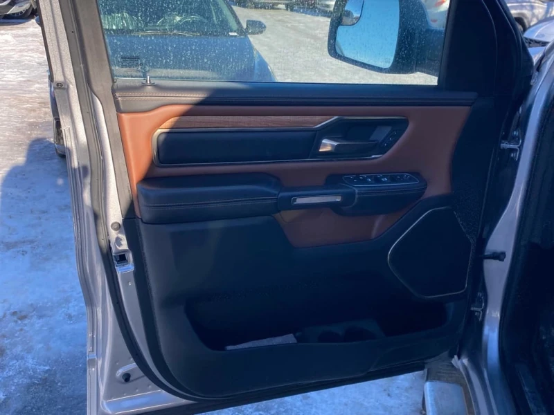 Dodge RAM 1500 * Limited Longhorn * CARFAX * БЕЗ ПЪРВОНАЧАЛНА , снимка 11 - Автомобили и джипове - 53125194