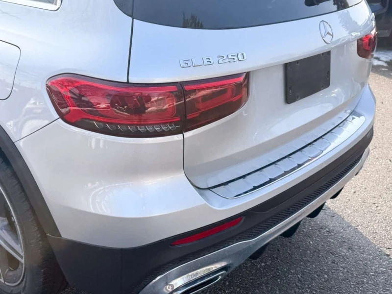 Mercedes-Benz GLB * GLB250 4M * CARFAX * ЦЕНА ДО БГ, снимка 10 - Автомобили и джипове - 53235170