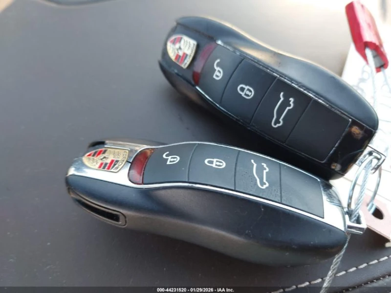 Porsche Cayenne E-Hybrid S Platinum Edition, снимка 11 - Автомобили и джипове - 53483693