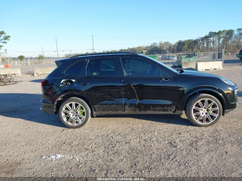 Porsche Cayenne E-Hybrid S Platinum Edition, снимка 13 - Автомобили и джипове - 53483693