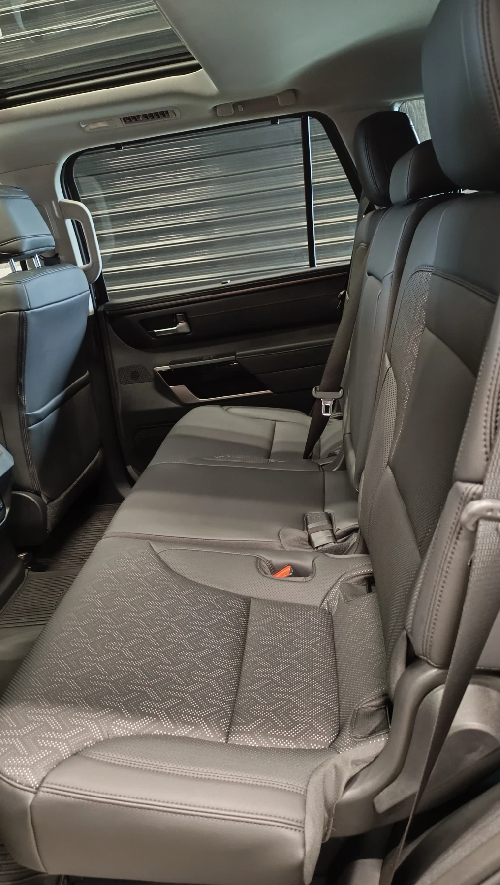 Toyota Sequoia 2024 Limited нова - изображение 5