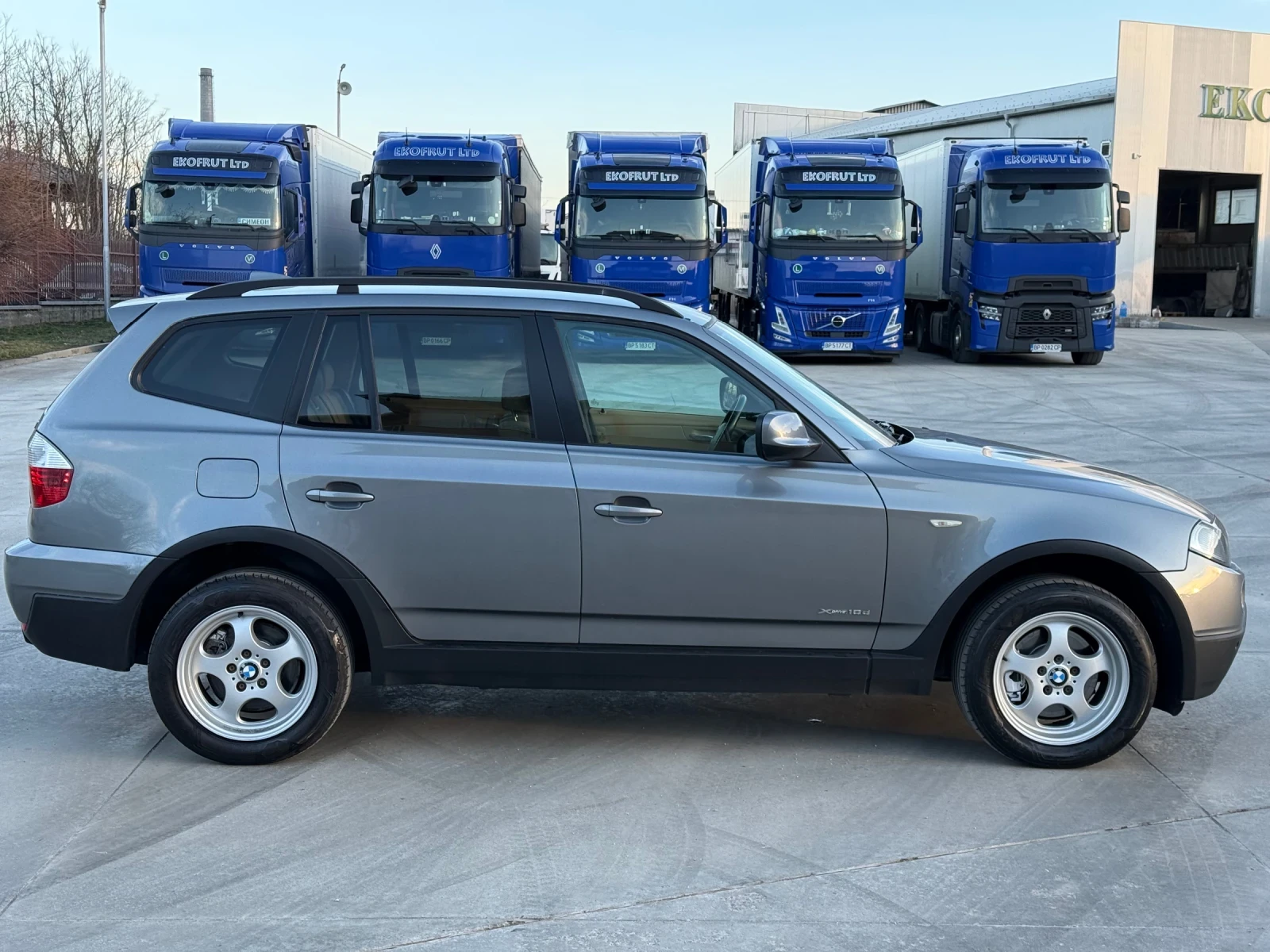 BMW X3 xDrive18d 4x4* 143к.с.* кожа* подгрев* теглич - изображение 3
